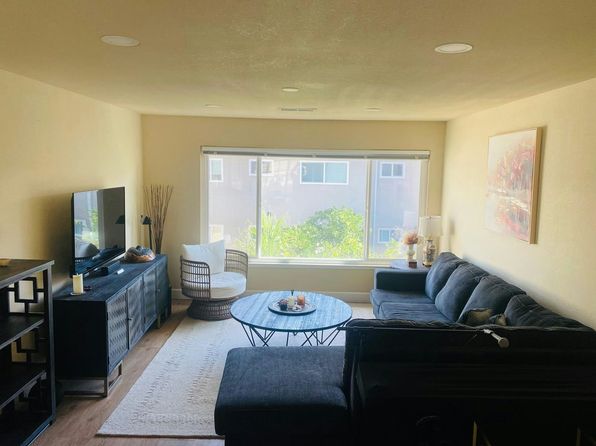 786 Elm St APT 14