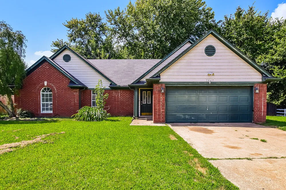 3 bed, 2.0 bath, 1423 sqft, $1,710 — Photo 1