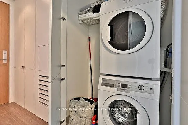 38 Stewart St #302 — Photo 14