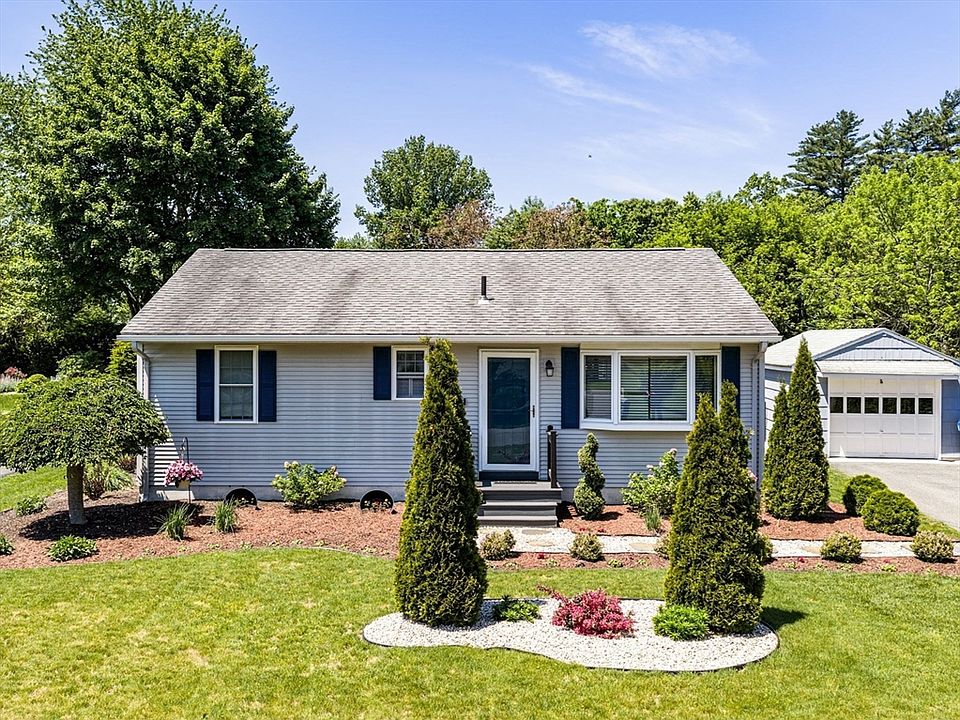 1st image of 46 Rochford Cir