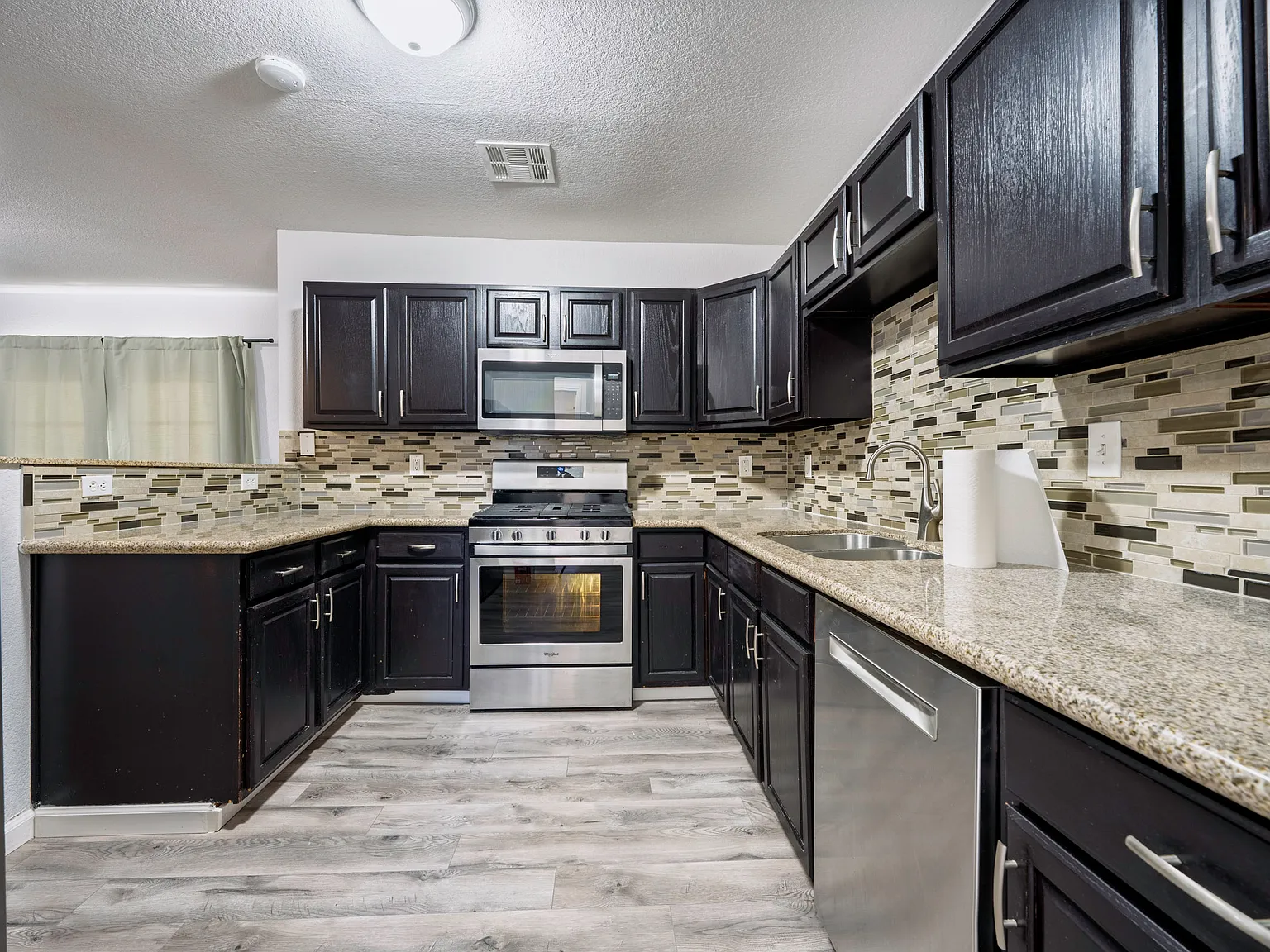 Remodeled In Downtown Henderson Water Street District — Photo 3