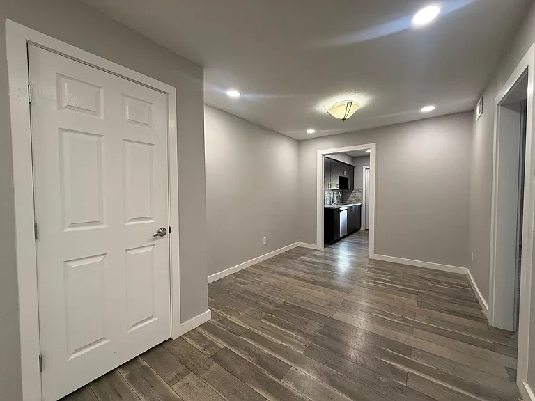 8299 Kingsbrook Rd #280 — Photo 5
