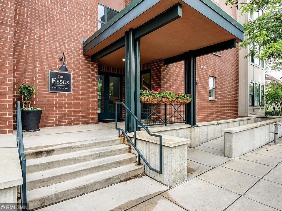 1st image of 445 Wacouta St Unit 303