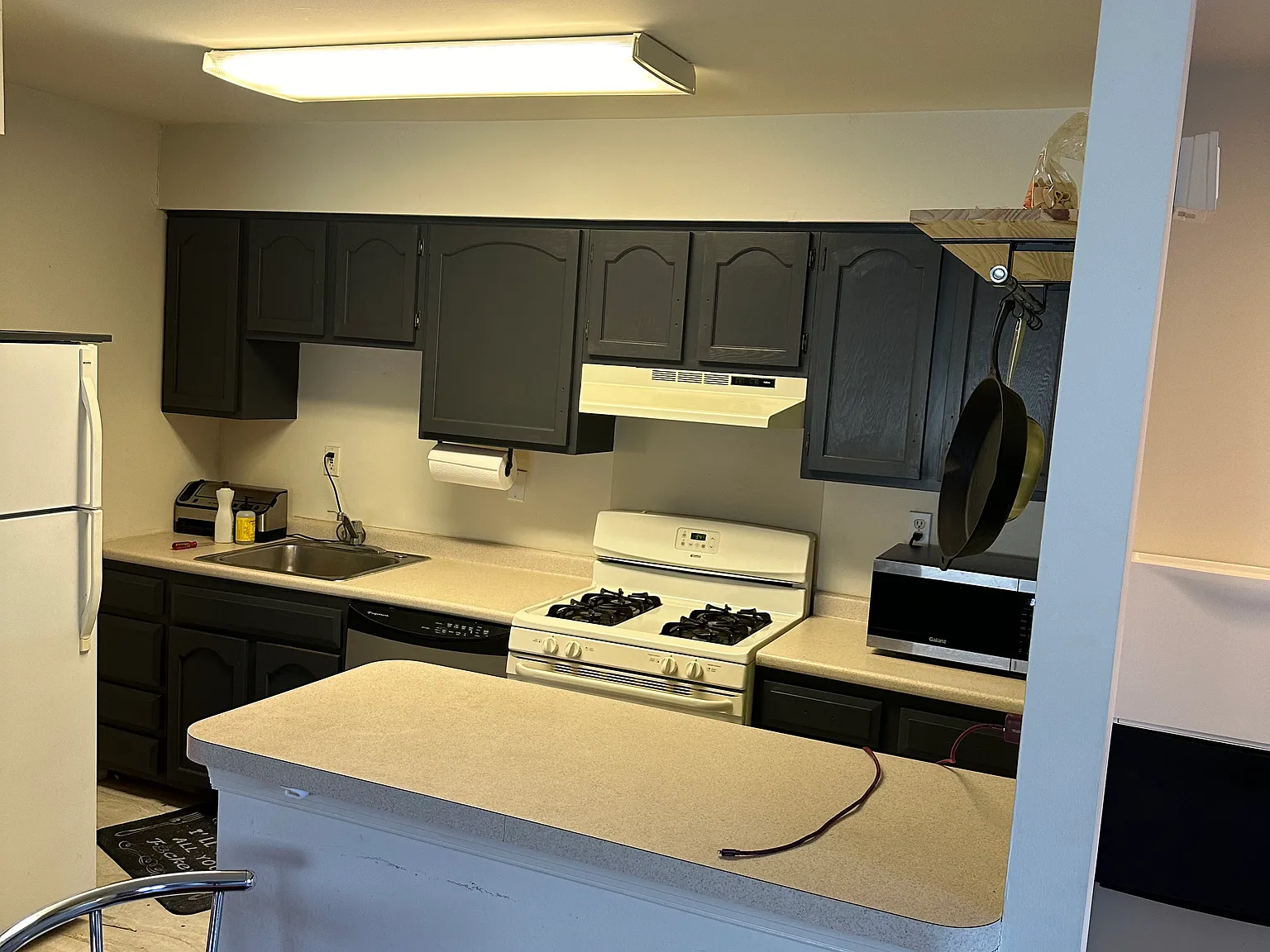 2 bed, 952 sqft, $2,050 — Photo 3