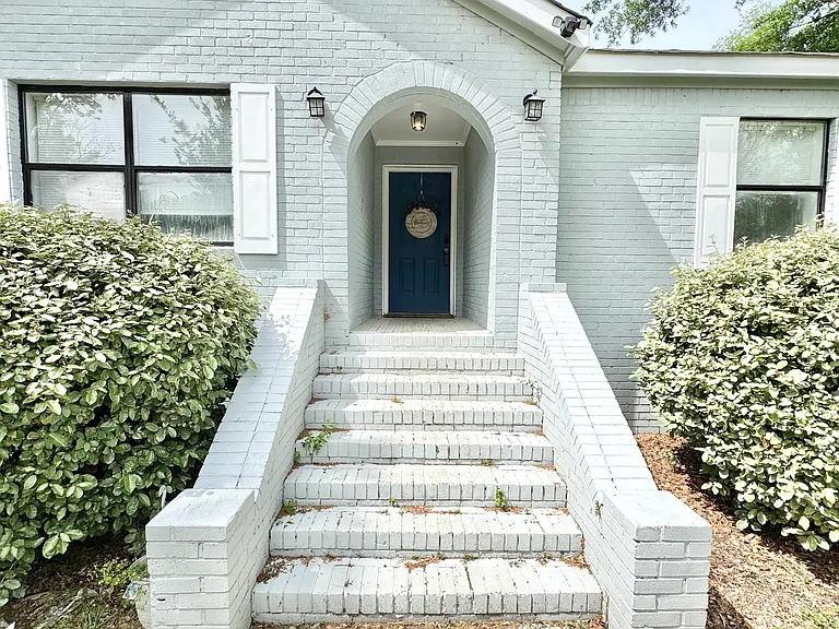 3865 Military Rd — Photo 4