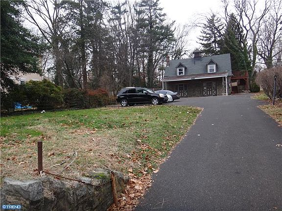 3rd image of 131 E Gorgas Ln