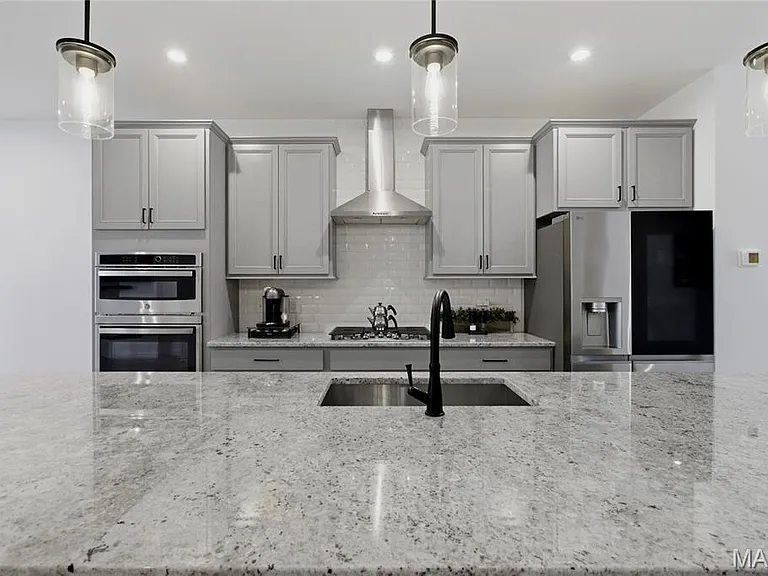 8924 Gateway Cir — Photo 13