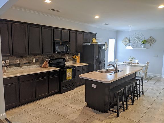 5th image of 107 Huntview Dr