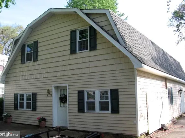 8129 Woodholme Cir, Pasadena, MD 21122