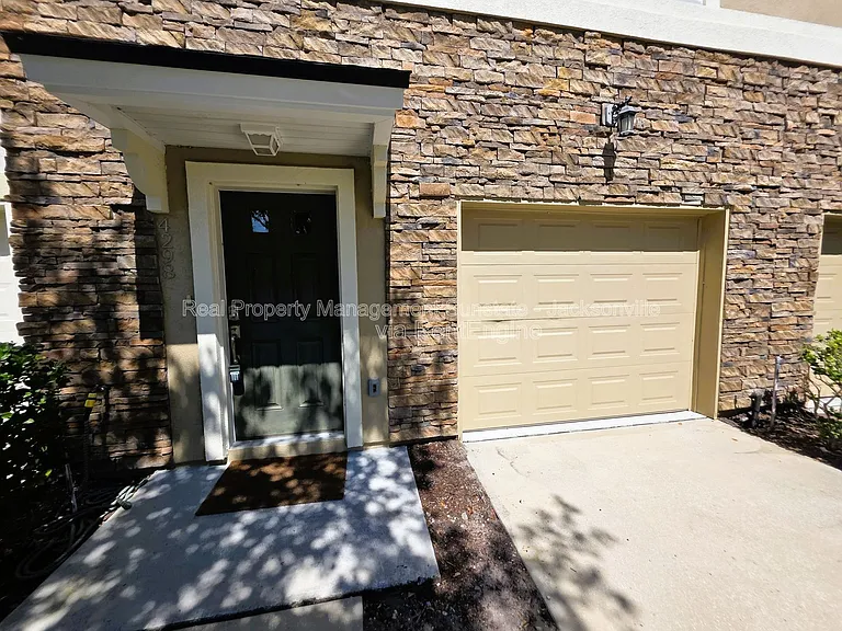 4298 Ellipse Dr — Photo 2