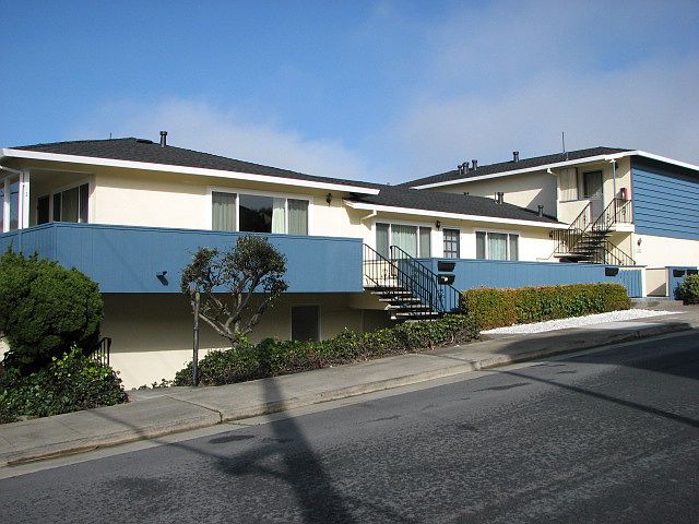 1st image of 3200 Countryside Dr #5