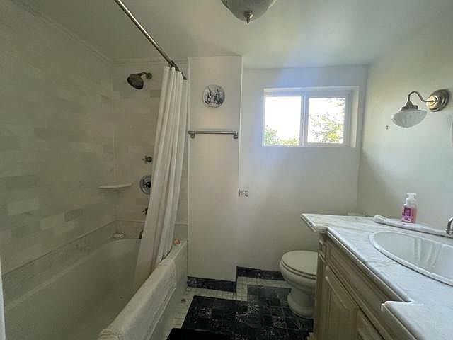 2nd image of 468-2 N Greene Ave