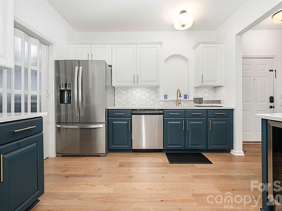 2nd image of 3276 Margellina Dr