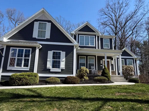 95 Shady Ln, Hanover, PA 17331