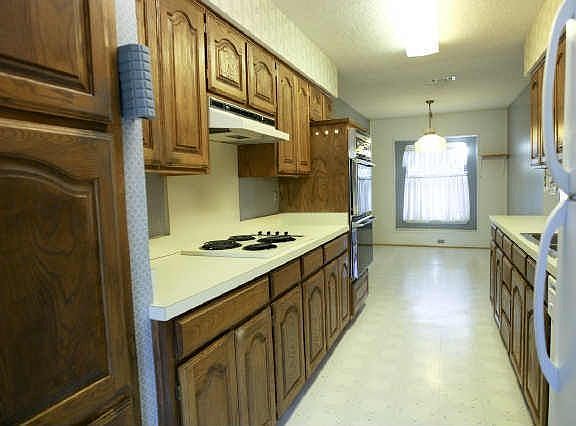 5th image of 613 Bluebonnet Ln