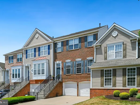 73 Avalon Ct, Doylestown, PA 18901