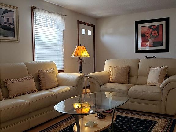 5th image of 1 Saint Marc Cir #F