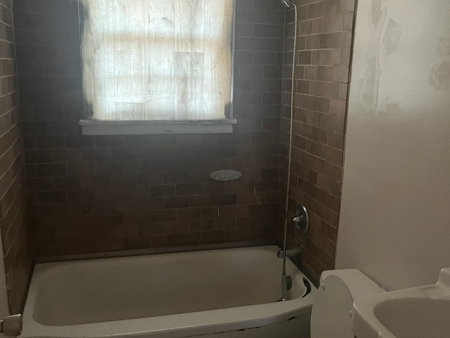 4202 Sherwood Ave — Photo 2
