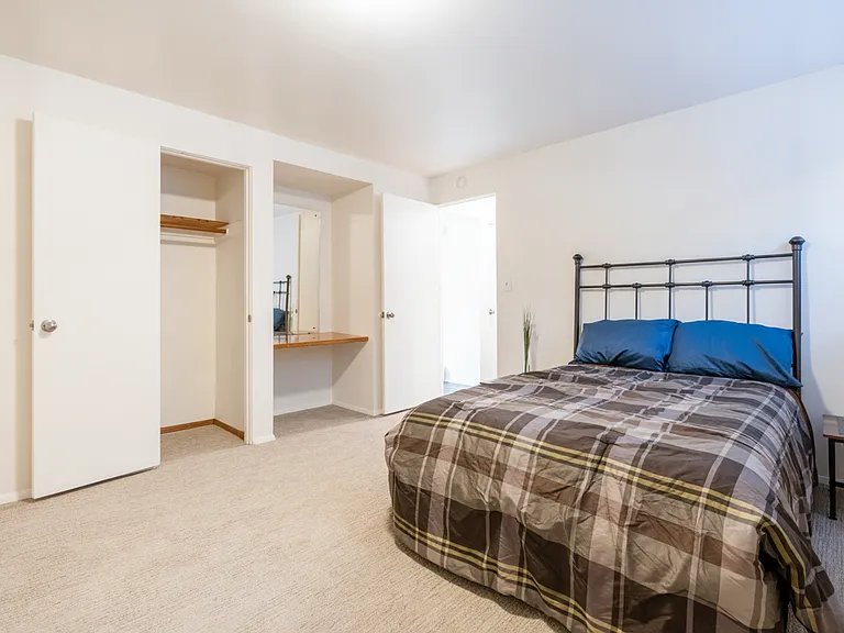 Hamlin Place — Photo 12