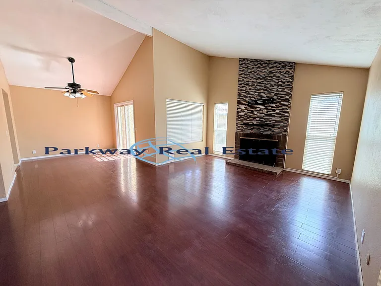 2252 Durasno Ln — Photo 2