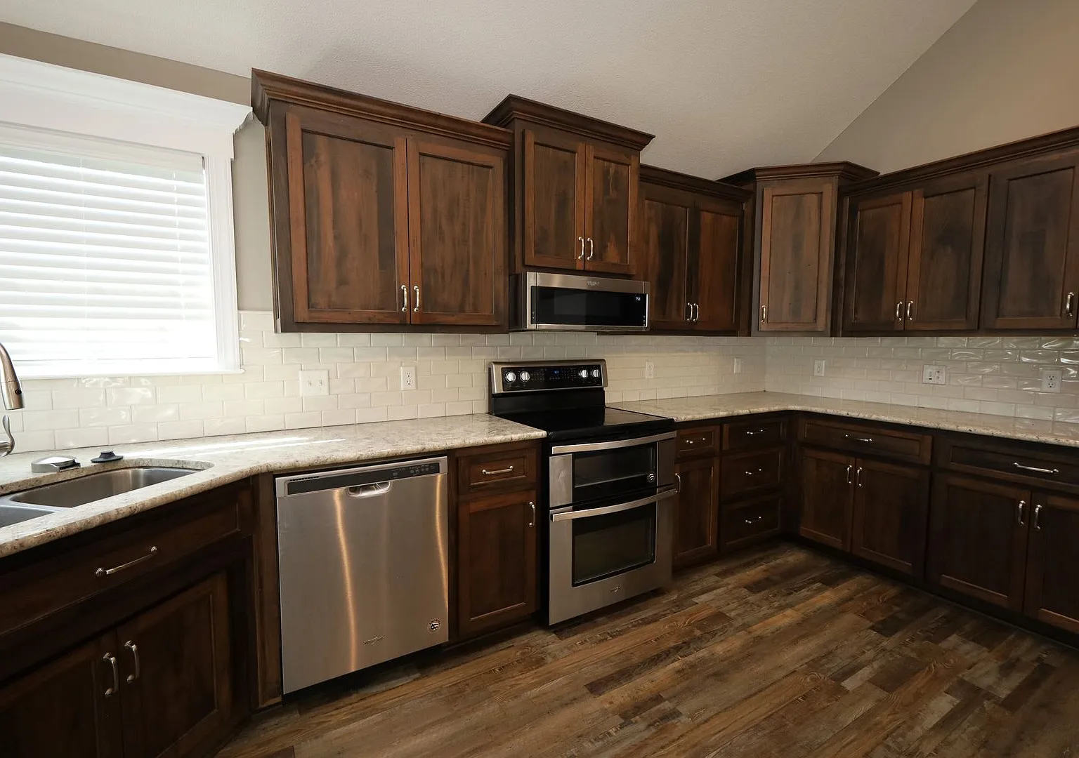 124 Floyd McNeal Drive **Move In Special — Photo 4