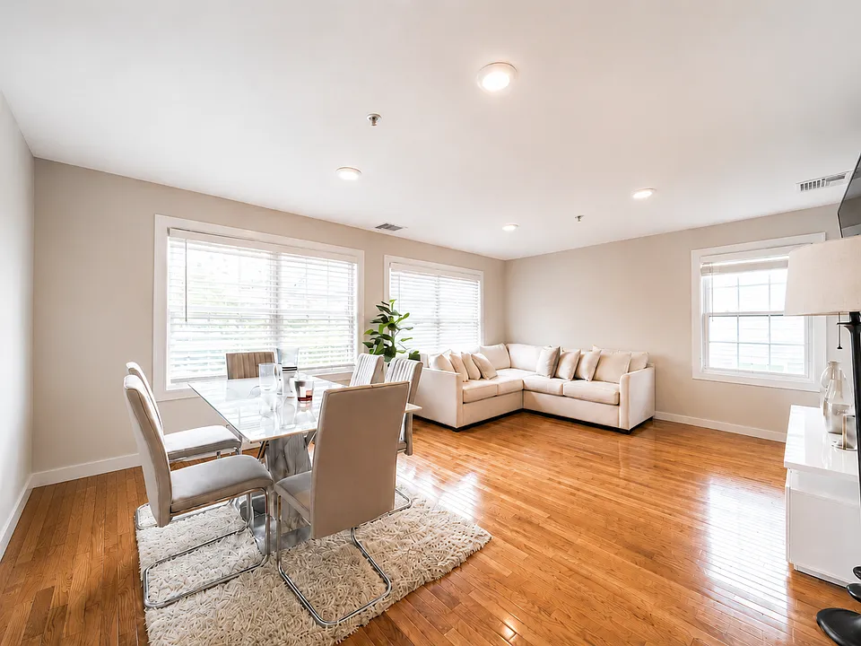 17 Park St #2