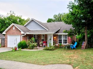 136 N Center Ave, Shawnee, OK 74801