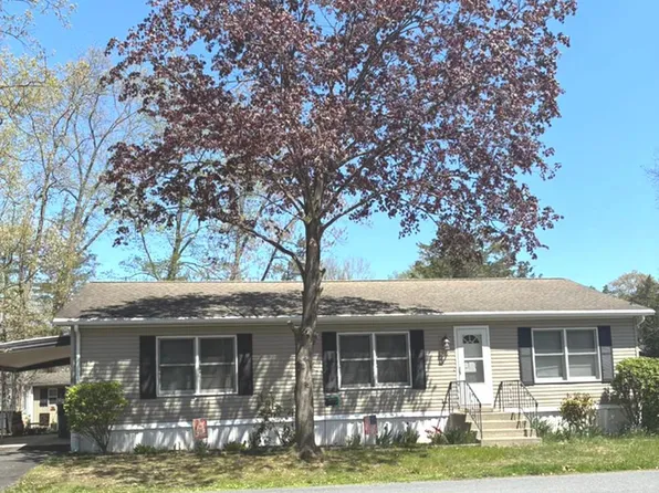722 Dogwood Dr, Green Lane, PA 18054