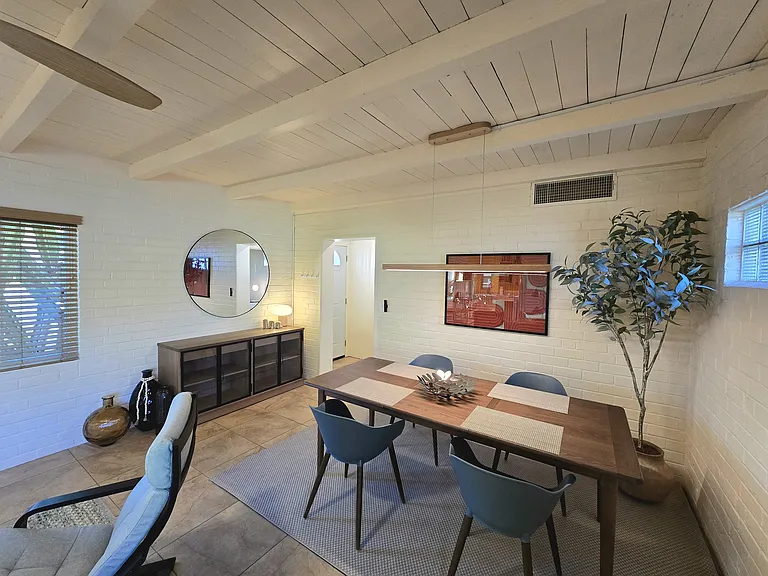 623 N Jerrie Ave — Photo 14