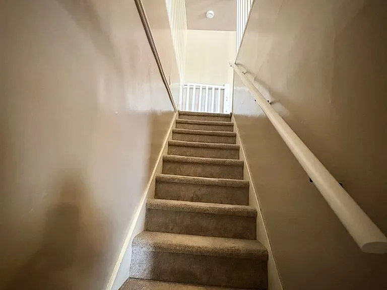 16 S Rockburn St — Photo 31