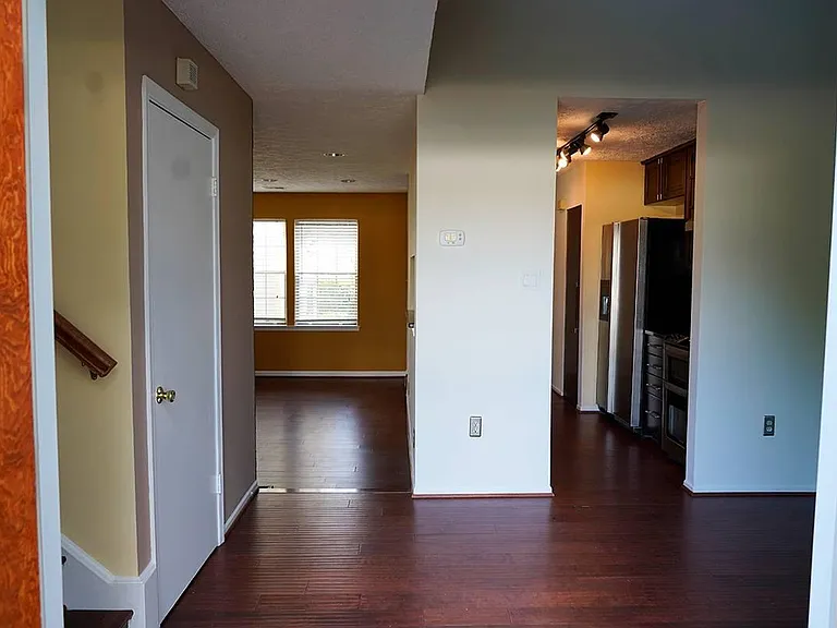 18028 Ohara Cir — Photo 3