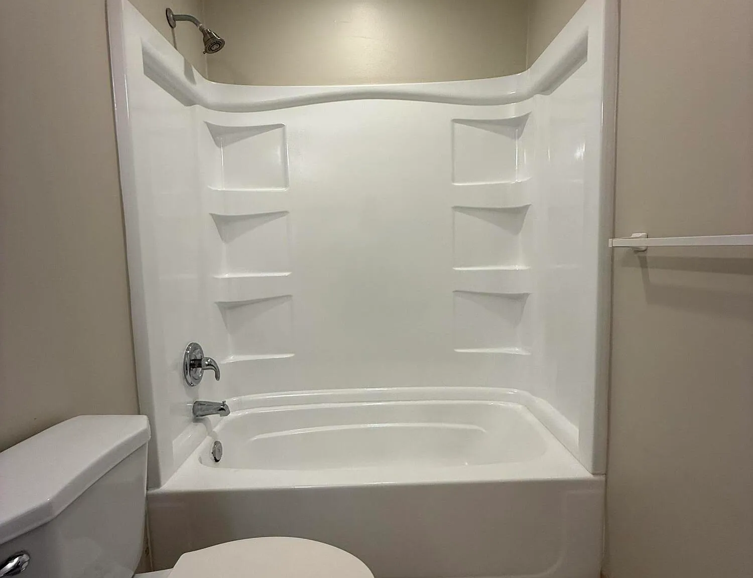 1 bed, 1.0 bath, $1,550 — Photo 3