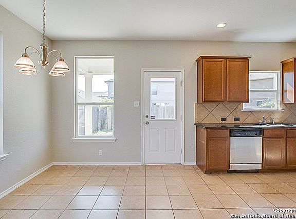3rd image of 8735 Dove Oak Ln