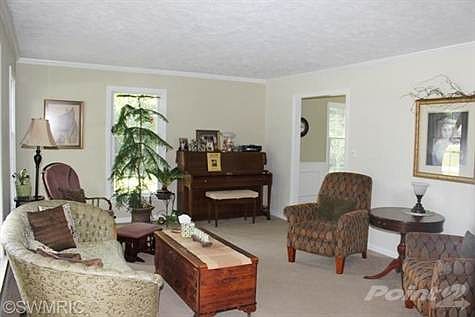 3rd image of 4550 Terra Ln