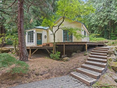 6131 NW Thompson Rd, Portland, OR, 97210