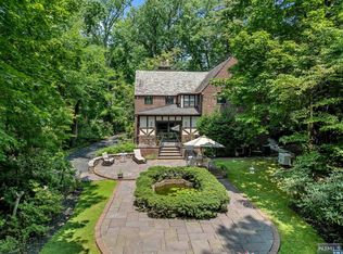 36 Forest Rd, Tenafly, NJ 07670