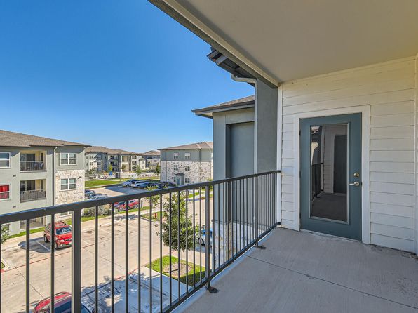 3085 N State Highway 123 APT 1306