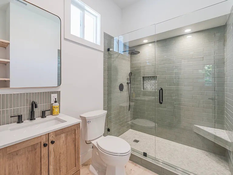 248 N Stevens St — Photo 10