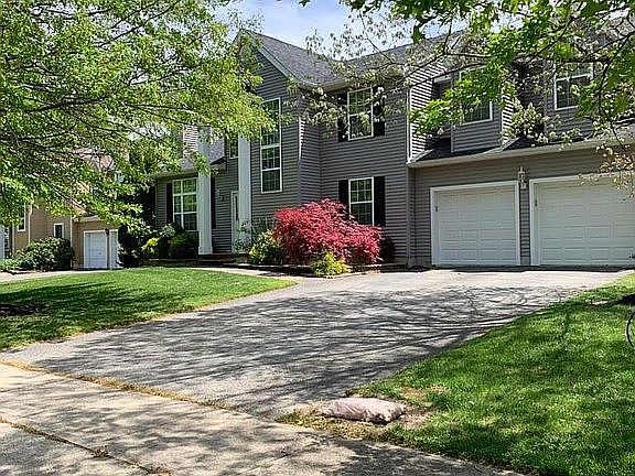 2nd image of 1892 White Knoll Dr
