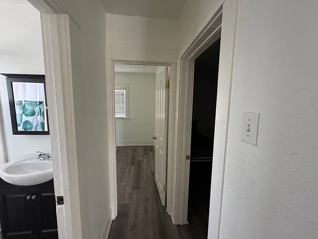 1137 S Cabrillo Ave — Photo 9