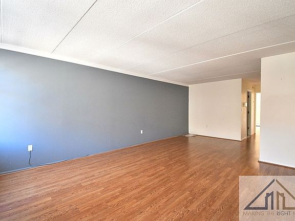 4th image of 811 Elton Ave Floor 2