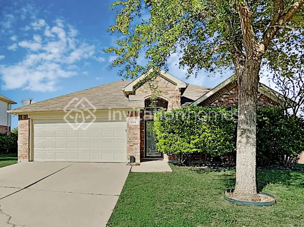 1112 Sweetwater Dr, Burleson, TX 76028