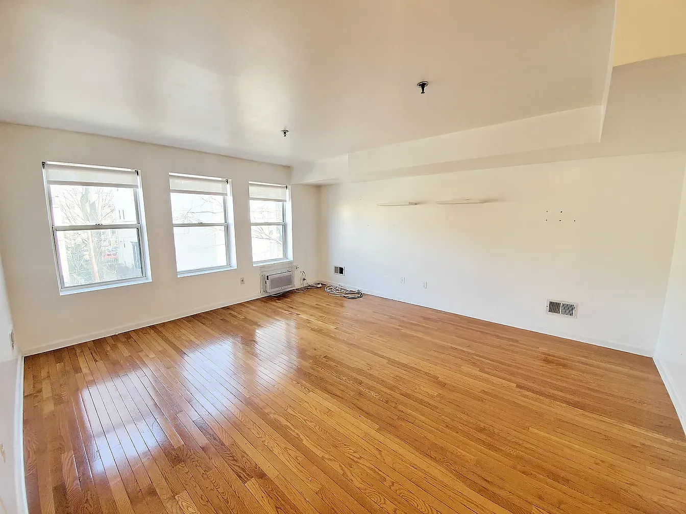 115 Vanderbilt Avenue — Photo 1