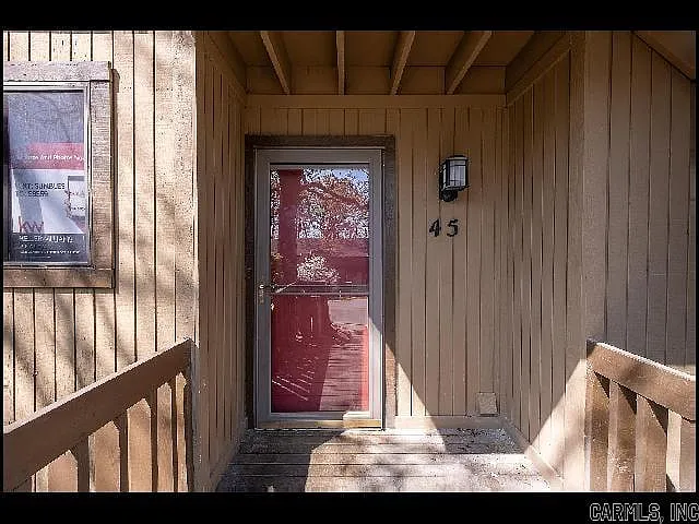 2 bed, 2.0 bath, 1068 sqft, $1,200 — Photo 2