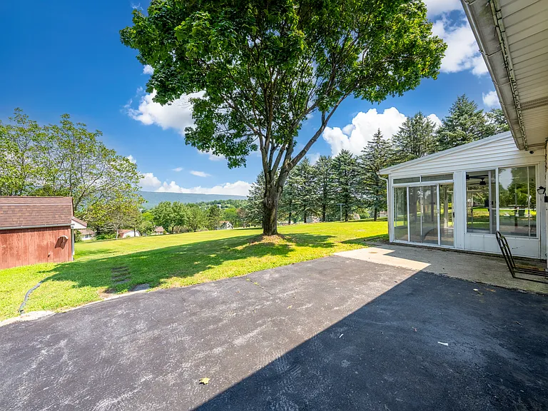 3250 Vista Dr — Photo 43