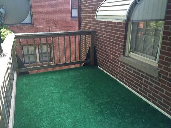 4th image of 104 N Henderson St #A