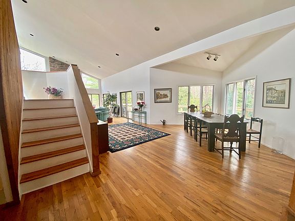 2nd image of 12 Woodland Way