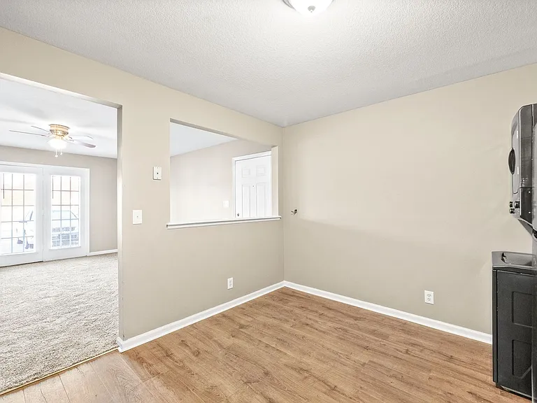 2 Bedroom Apartment For Rent Near Post! — Photo 13