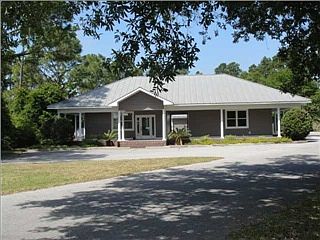 3rd image of 237 Boncycle Land Dr