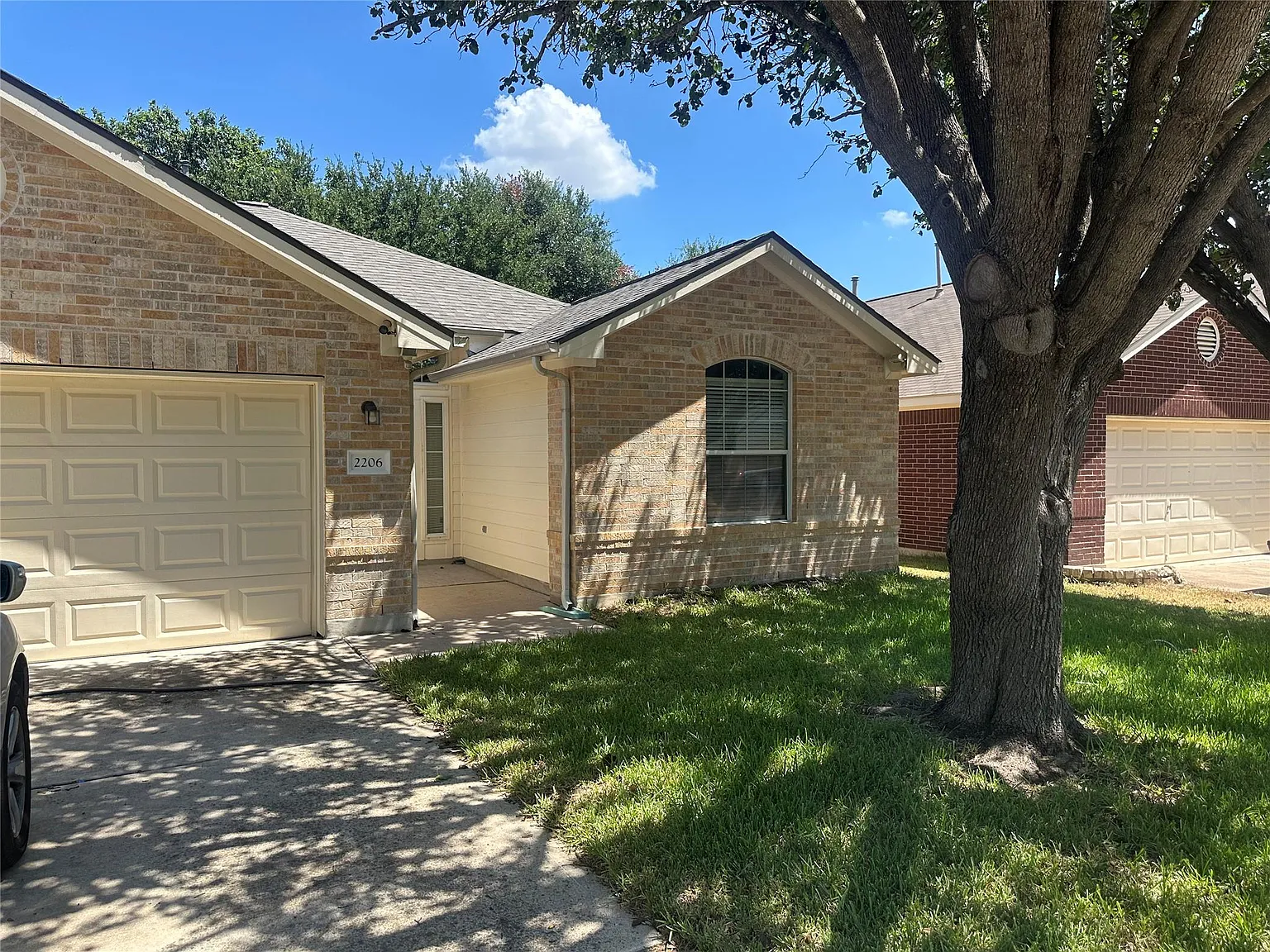 3 bed, 2.0 bath, 1379 sqft, $1,895 — Photo 1